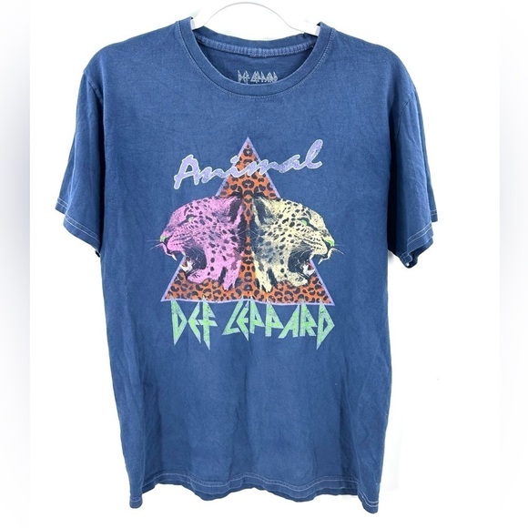Def Leppard Animal Shirt Size Large Distressed Graphic Band Tee Short Sleeve - Picture 7 of 7